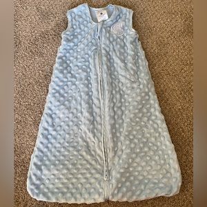 HALO WEARABLE BLANKET PLUSHY DOT VELBOA - Light Blue - Size S (0-6M)